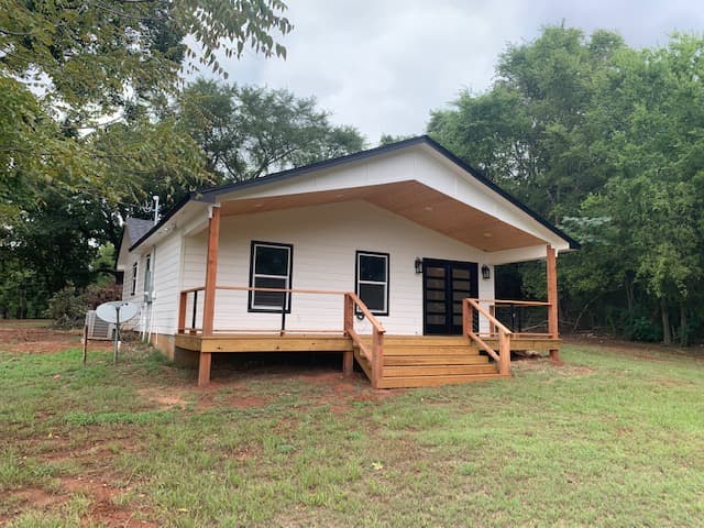 Another view of back porch